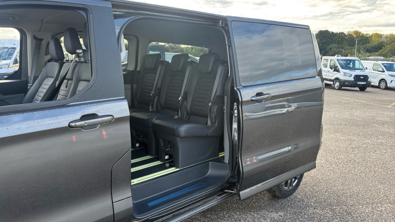 Ford Tourneo Custom 320 L2 Diesel Fwd 2.0 EcoBlue 136ps H1 Titanium 8 seater Auto